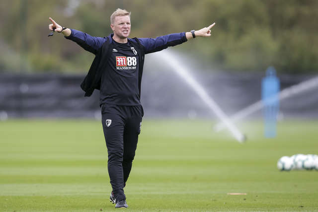 Eddie Howe gives his instructions.